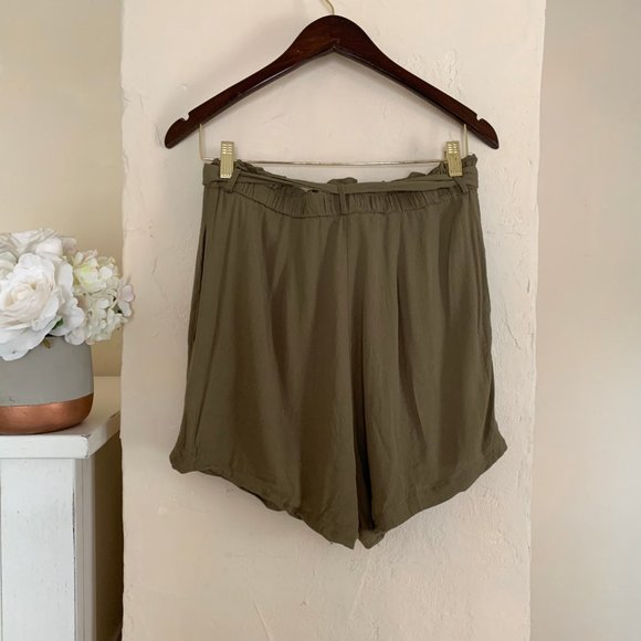 Shellsea Green High Waisted Front Tie Shorts - Picture 3 of 6